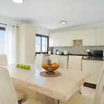 Casa Reina فيلة *