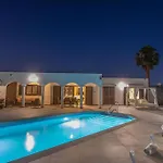 Casa Reina بلايا بلانكا